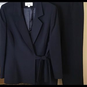 Ladies Le Suit navy pantsuit size 14